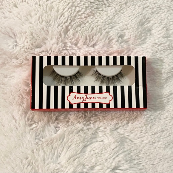 ✨🆕💖💫AMY JUNE LASHES, LIZ 3D SILK EYELASHES💫💖 - Picture 2 of 4